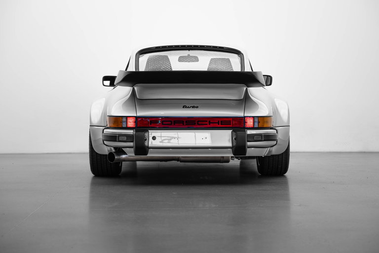 Porsche 911 Turbo 3.3