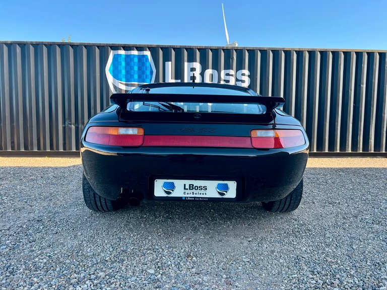 Porsche 928 GTS