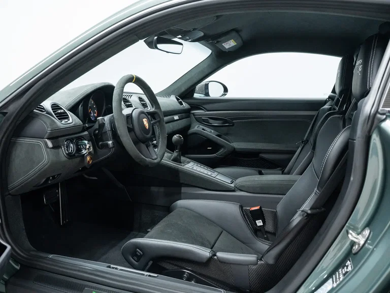 Porsche 718 Cayman GT4 RS