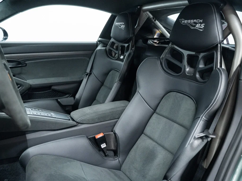 Porsche 718 Cayman GT4 RS