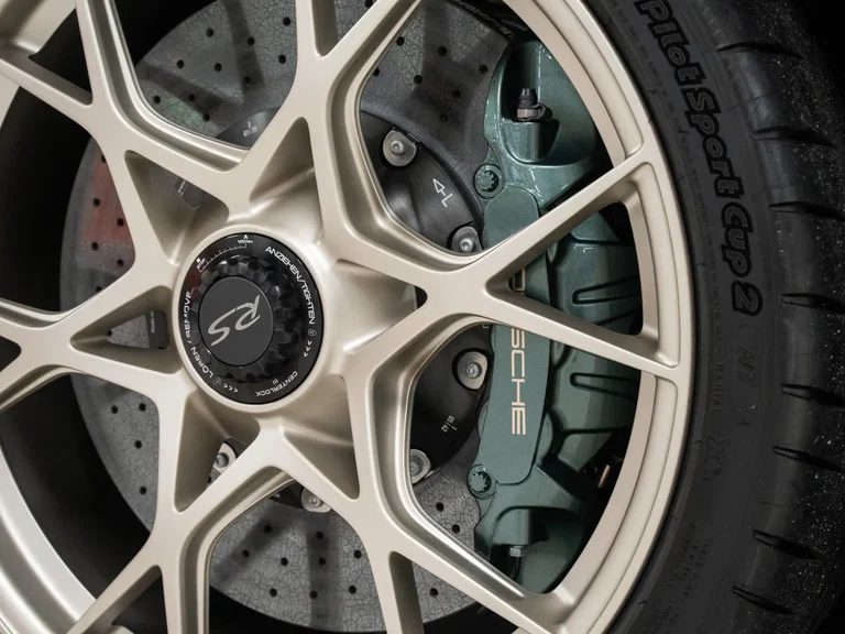 Porsche 718 Cayman GT4 RS