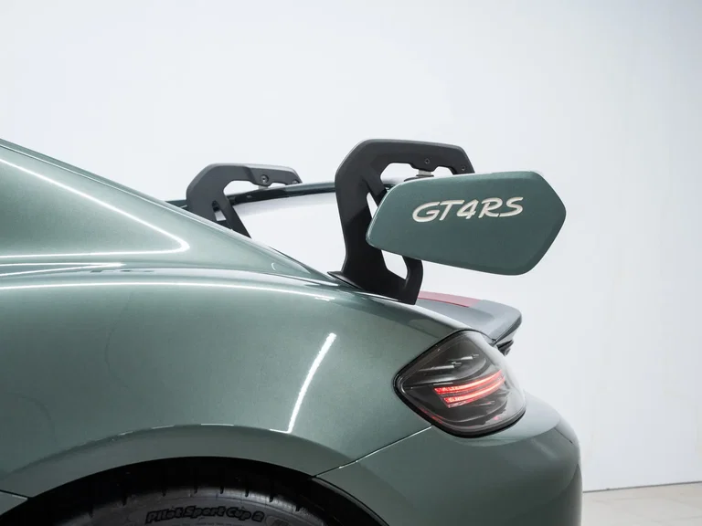 Porsche 718 Cayman GT4 RS
