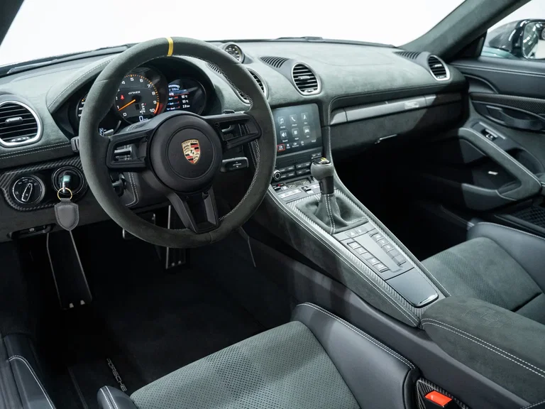 Porsche 718 Cayman GT4 RS