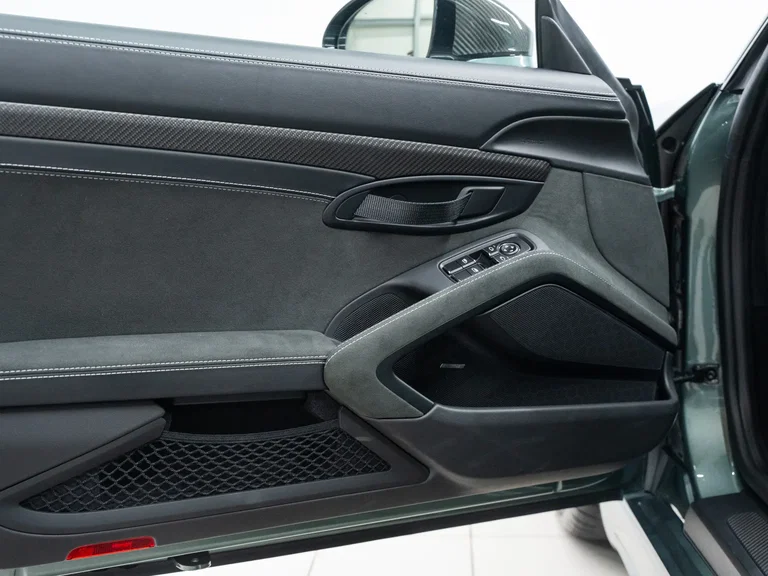 Porsche 718 Cayman GT4 RS