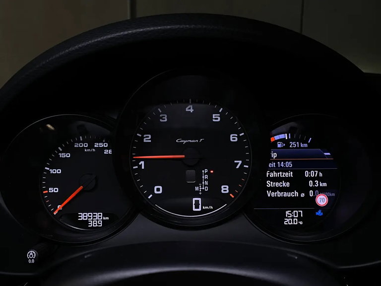 Porsche 718 Cayman T