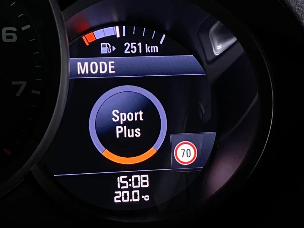 Porsche 718 Cayman T