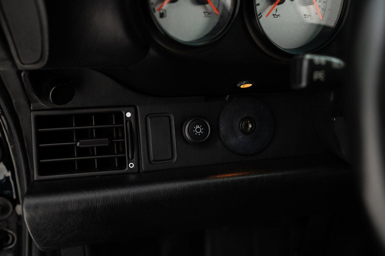 Porsche 993 Carrera 4S