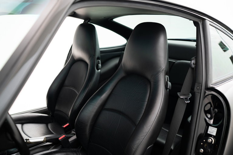 Porsche 993 Carrera 4S