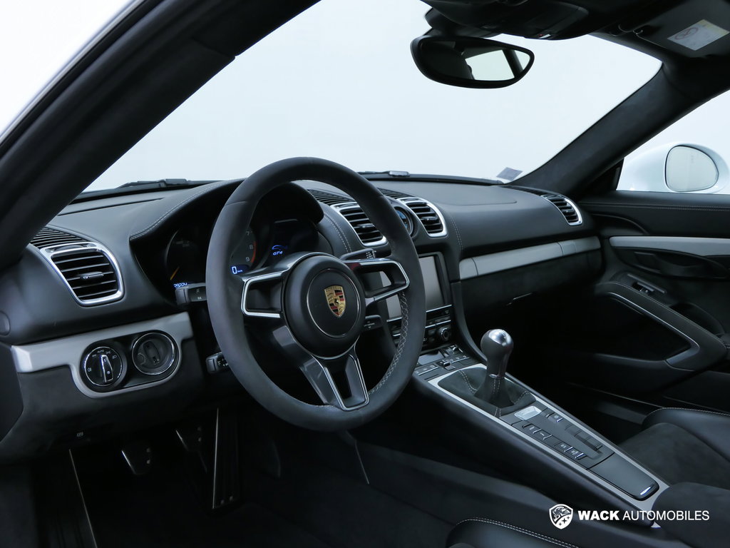 Porsche 981 Cayman GT4