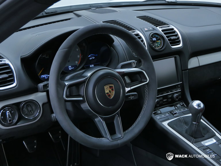 Porsche 981 Cayman GT4