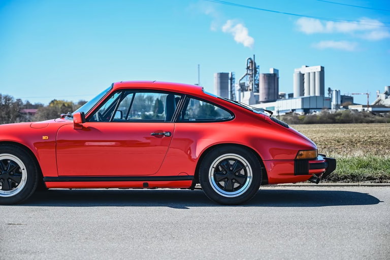Porsche 911 Carrera 3.2