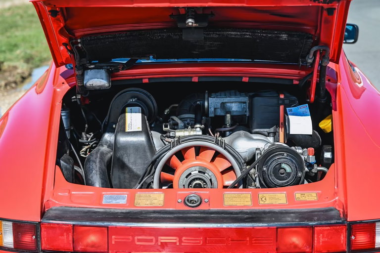 Porsche 911 Carrera 3.2