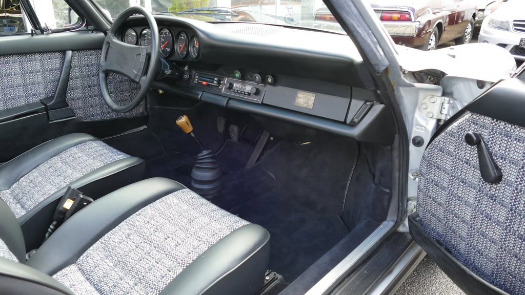 Porsche 911 “25 Jahre Jubiläumsmodell”