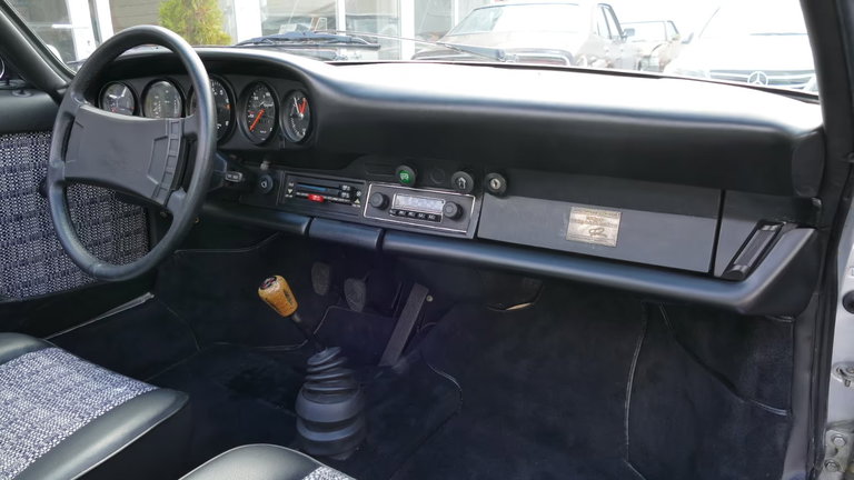 Porsche 911 “25 Jahre Jubiläumsmodell”