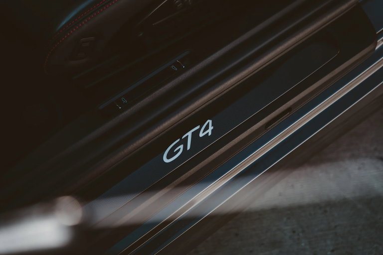 Porsche 981 Cayman GT4