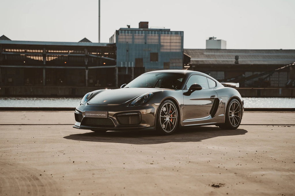 Porsche 981 Cayman GT4
