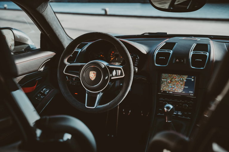 Porsche 981 Cayman GT4