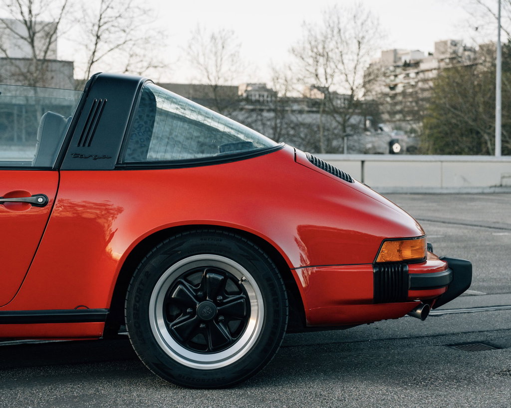 Porsche 911 Carrera 3.2 (US)