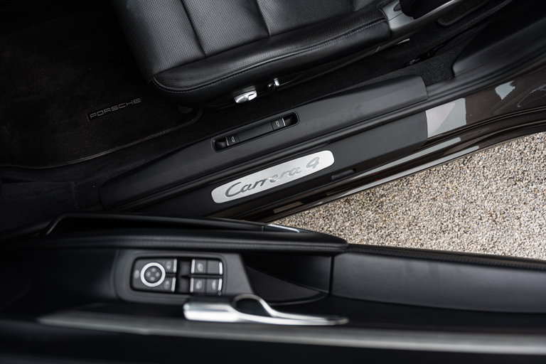 Porsche 991 Carrera 4