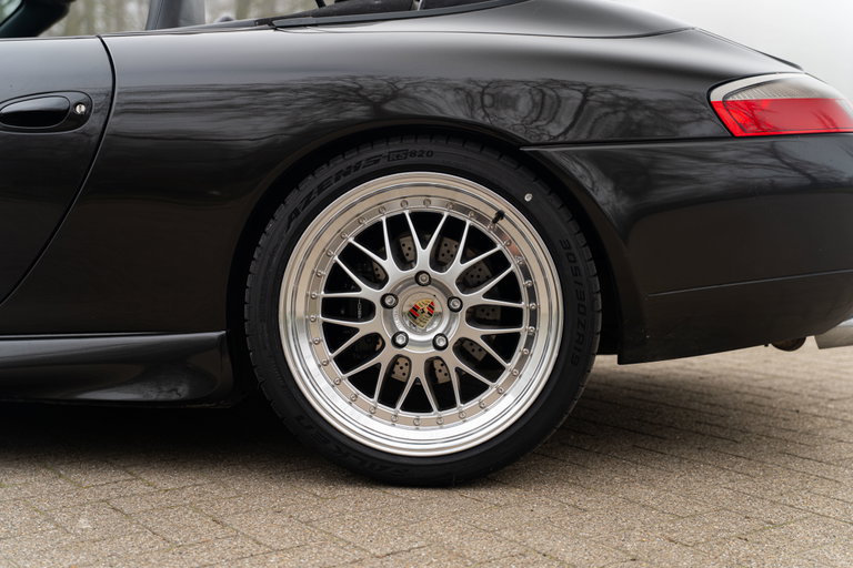 Porsche 996 Carrera