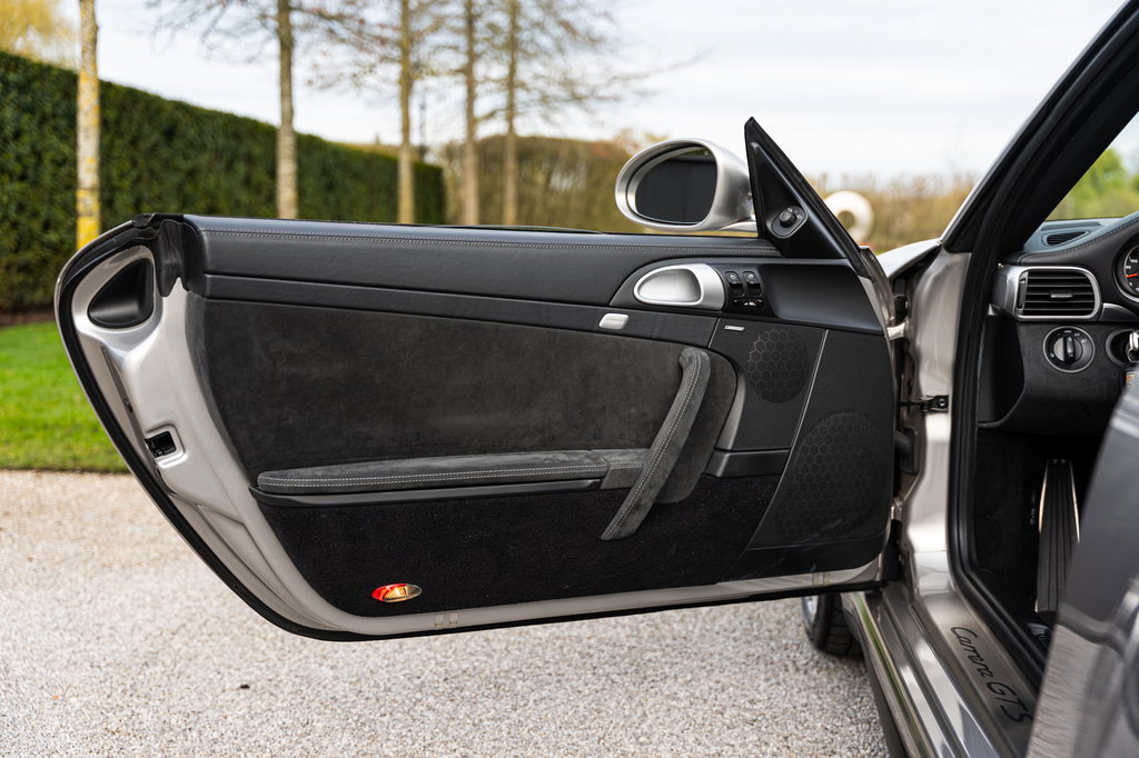 Porsche 997.2 Carrera GTS