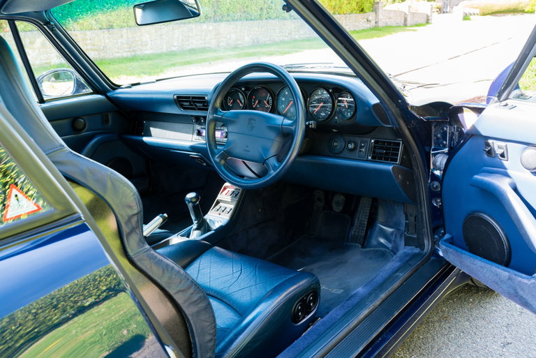 Porsche 993 Carrera 4