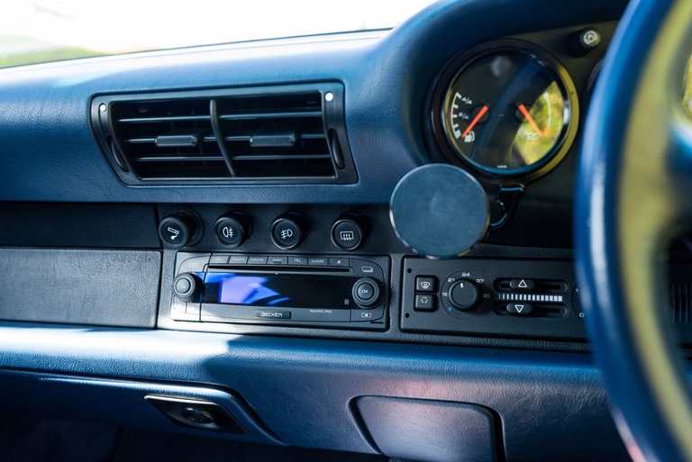 Porsche 993 Carrera 4