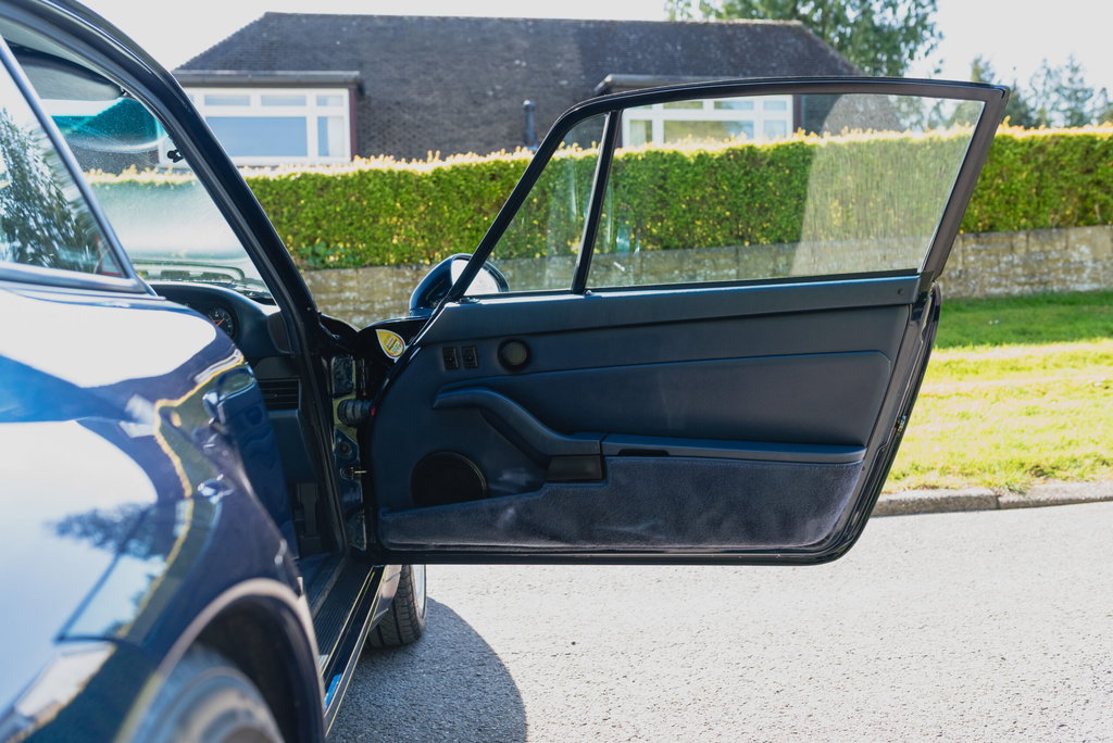Porsche 993 Carrera 4