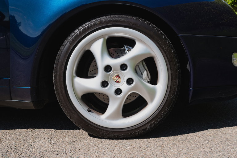 Porsche 993 Carrera 4