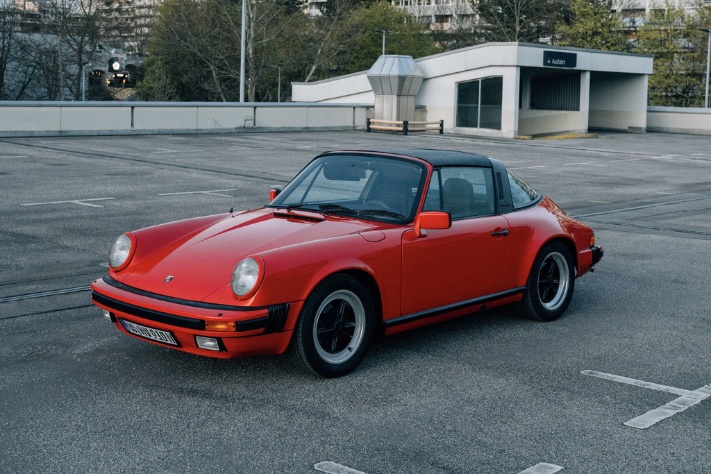 Porsche 911 Carrera 3.2 (US)