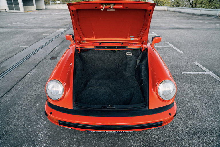 Porsche 911 Carrera 3.2 (US)