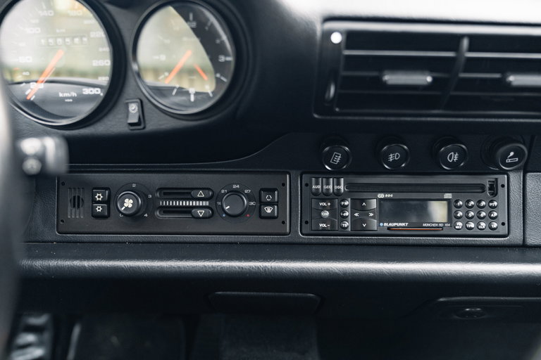 Porsche 993 Carrera 4