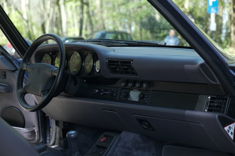Porsche 993 Carrera 4