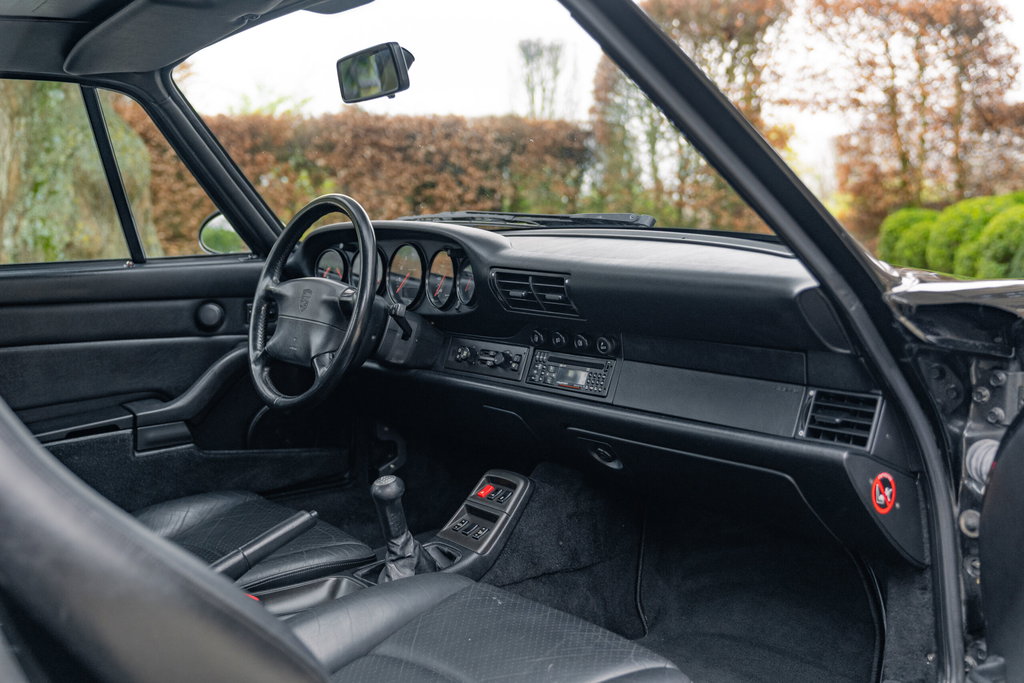 Porsche 993 Carrera 4
