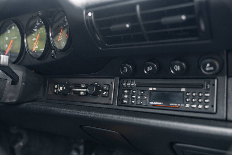 Porsche 993 Carrera 4