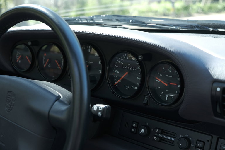 Porsche 993 Carrera 4