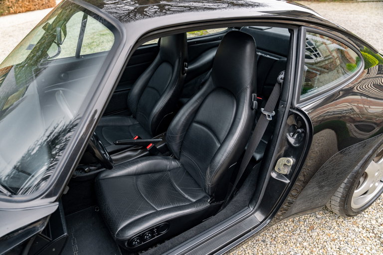 Porsche 993 Carrera 4