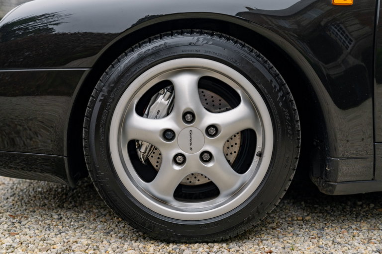 Porsche 993 Carrera 4