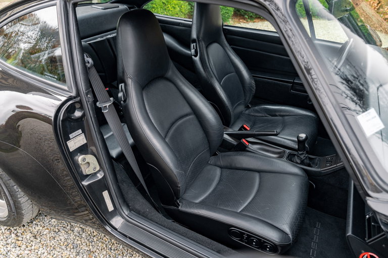 Porsche 993 Carrera 4