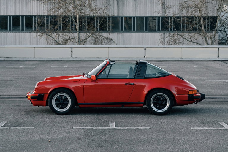 Porsche 911 Carrera 3.2 (US)