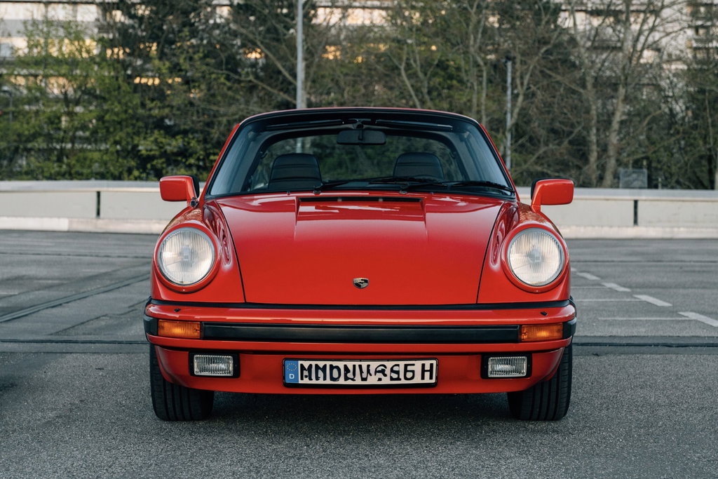 Porsche 911 Carrera 3.2 (US)