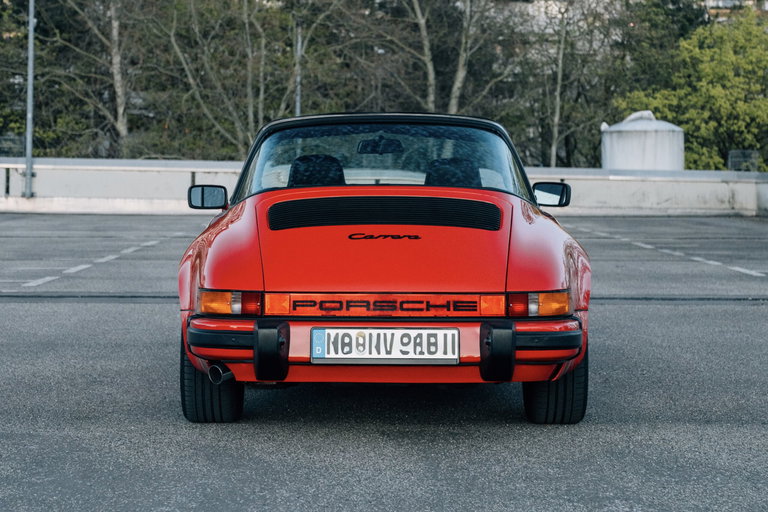 Porsche 911 Carrera 3.2 (US)