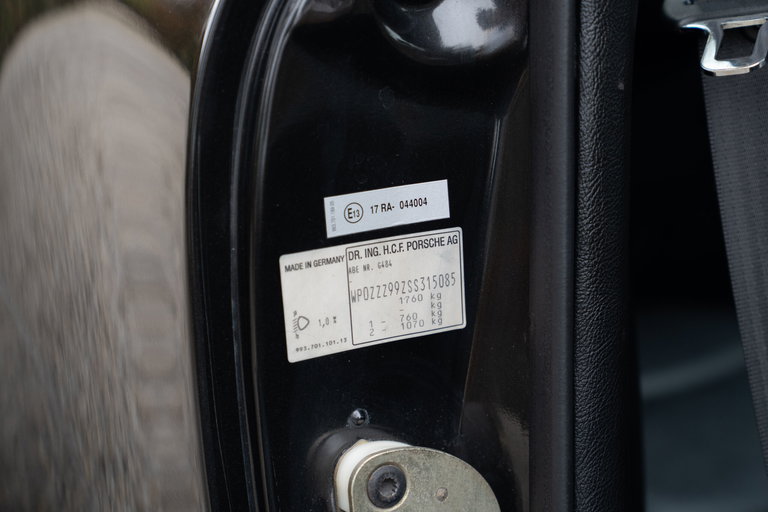 Porsche 993 Carrera 4