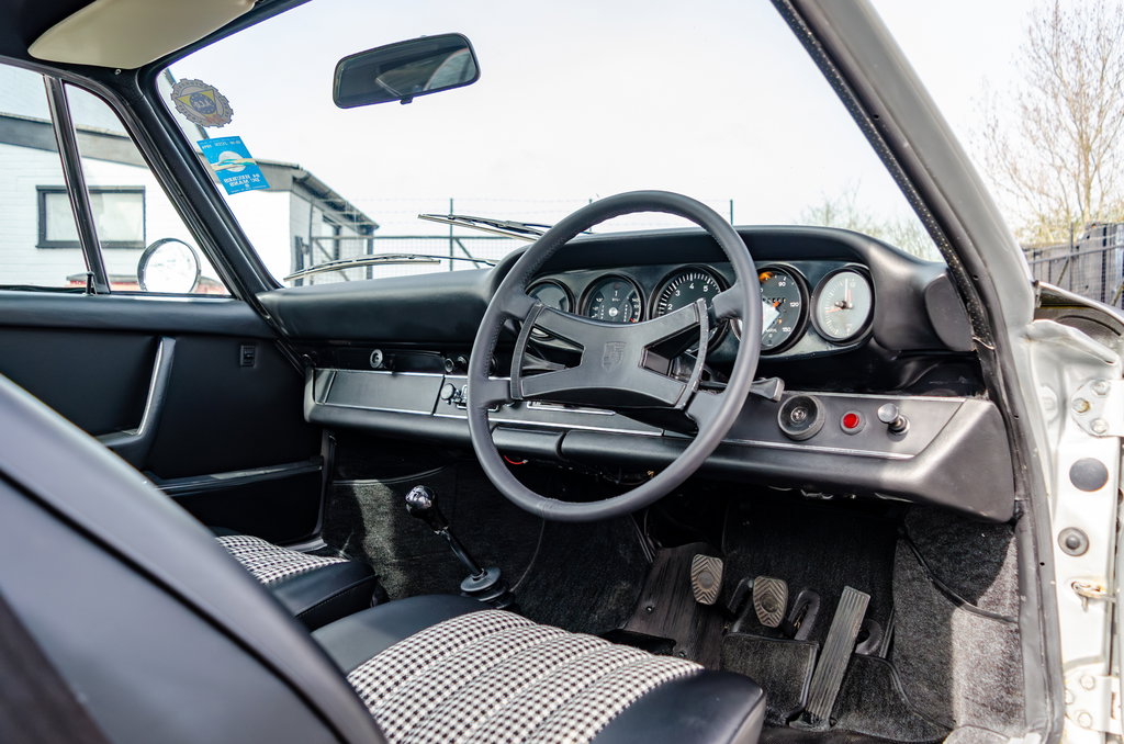 Porsche 911 E