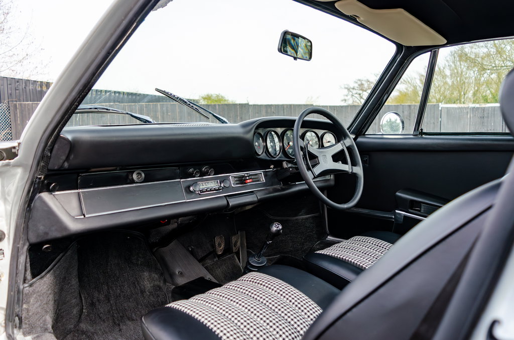 Porsche 911 E