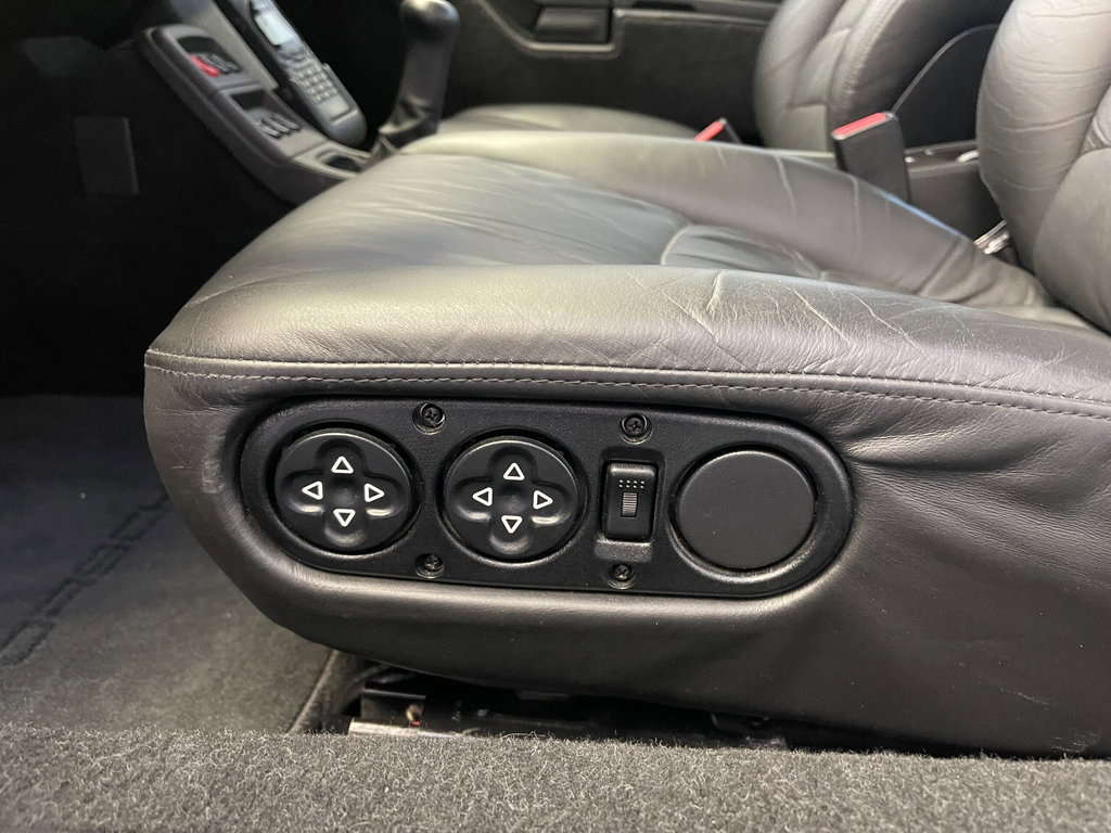 Porsche 993 Carrera 4S