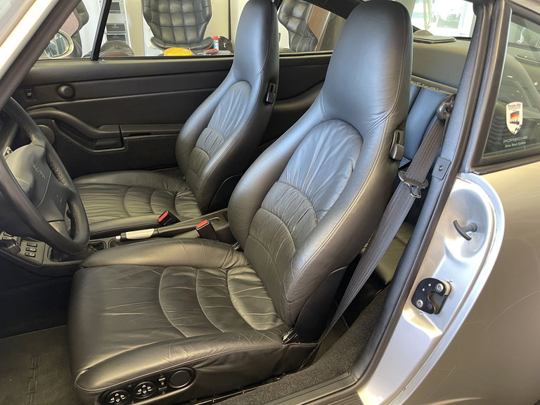 Porsche 993 Carrera 4S