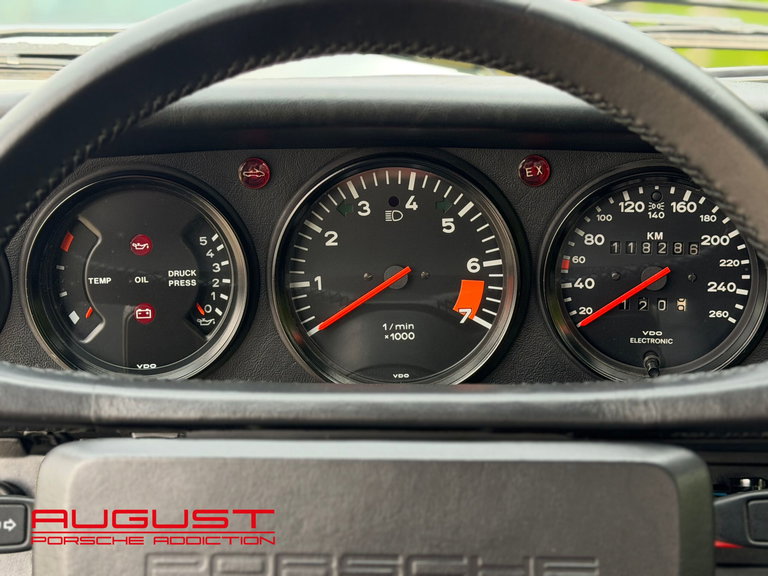 Porsche 911 Carrera 3.2