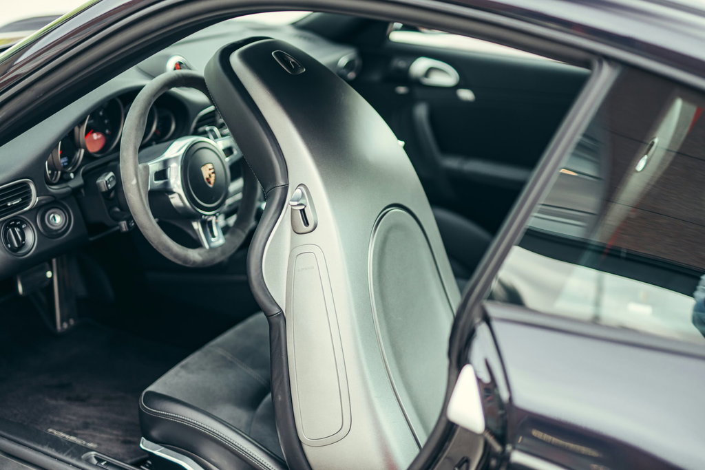 Porsche 997.2 Carrera GTS