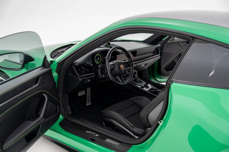 Porsche 992 GT3 Touring